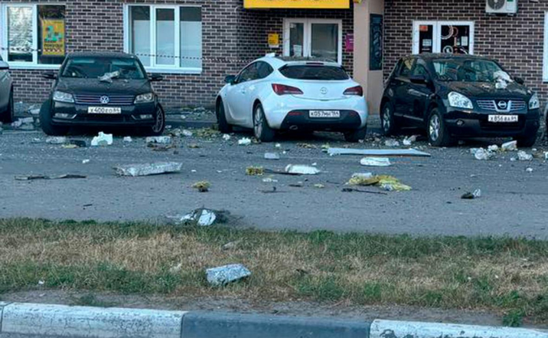 В Саратовской области атака беспилотников повредила 23 автомобиля