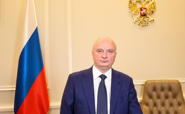 rossijane-rasskazali-otnoshenie-k-kolichestvu-migrantov-v-strane-af93b05
