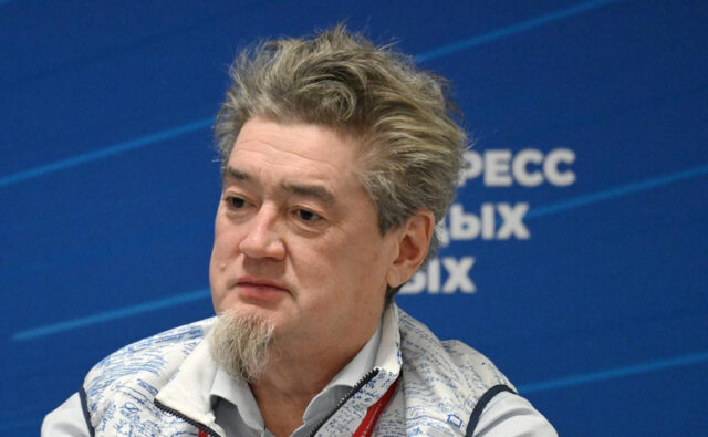 umer-avtor-pamjatnikov-bloku-i-shaljapinu-evgenij-rotanov-ce0dc1d